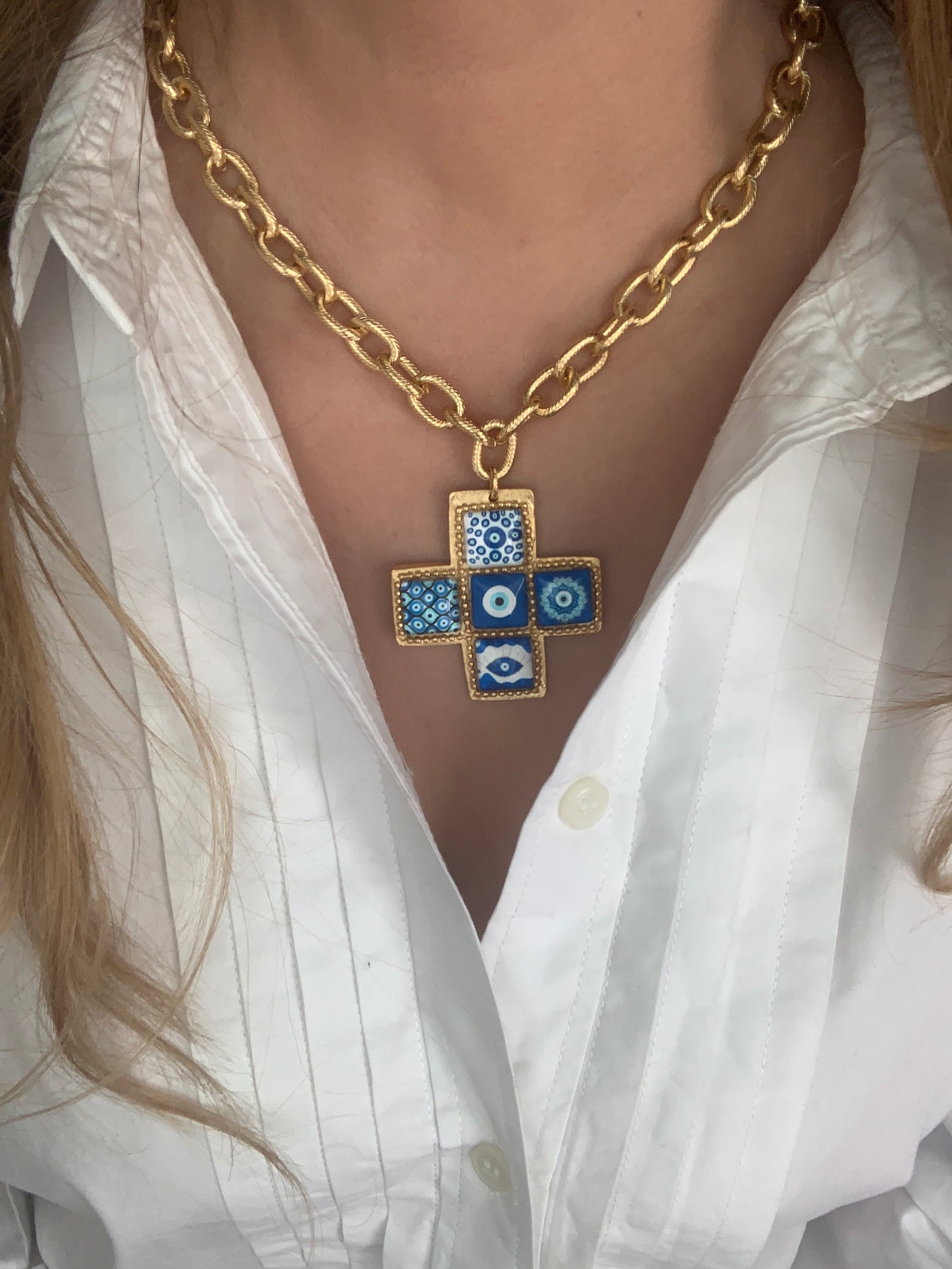 Evil eye Cross Bella Necklace. ITEM CC317