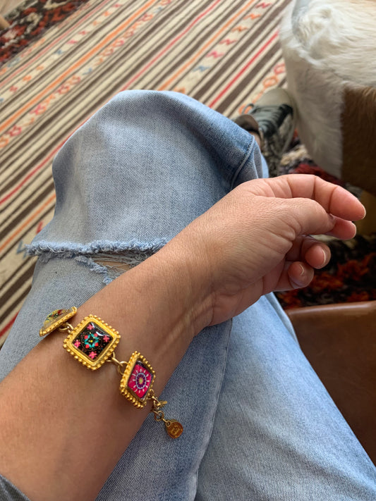 Flowers squares Bracelet. ITEM 411