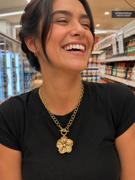 Cameliea Pearl Necklace. ITEM FBP1
