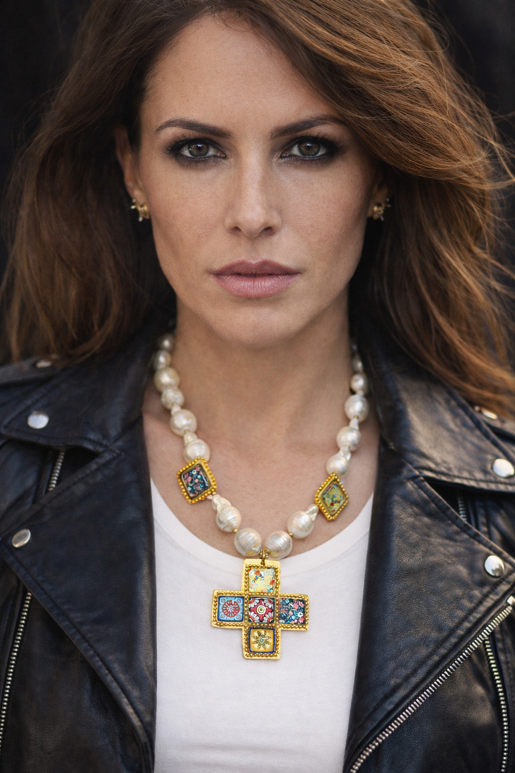Baroque Pearl & Flower Cross. ITEM 611